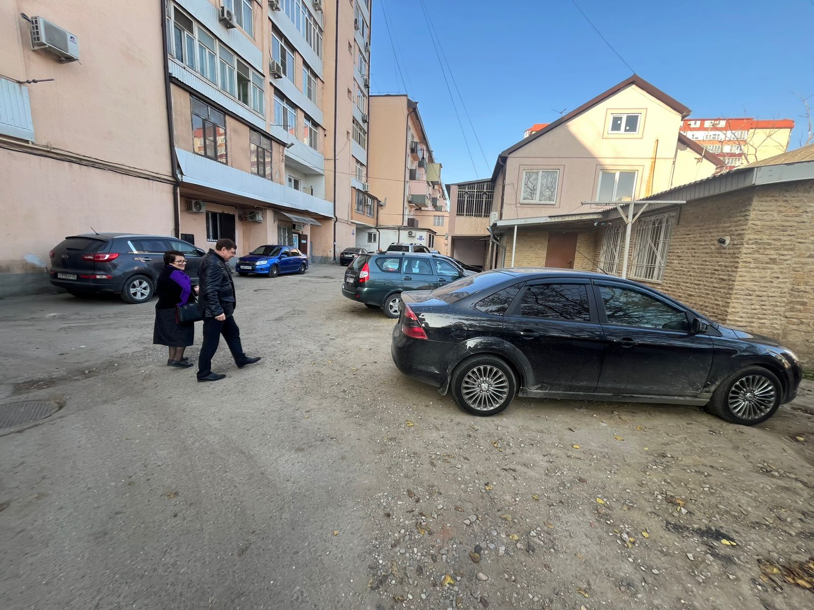 ГЖИ РД выявила серьезные нарушения в содержании МКД и благоустройстве дворовой территории в Махачкале